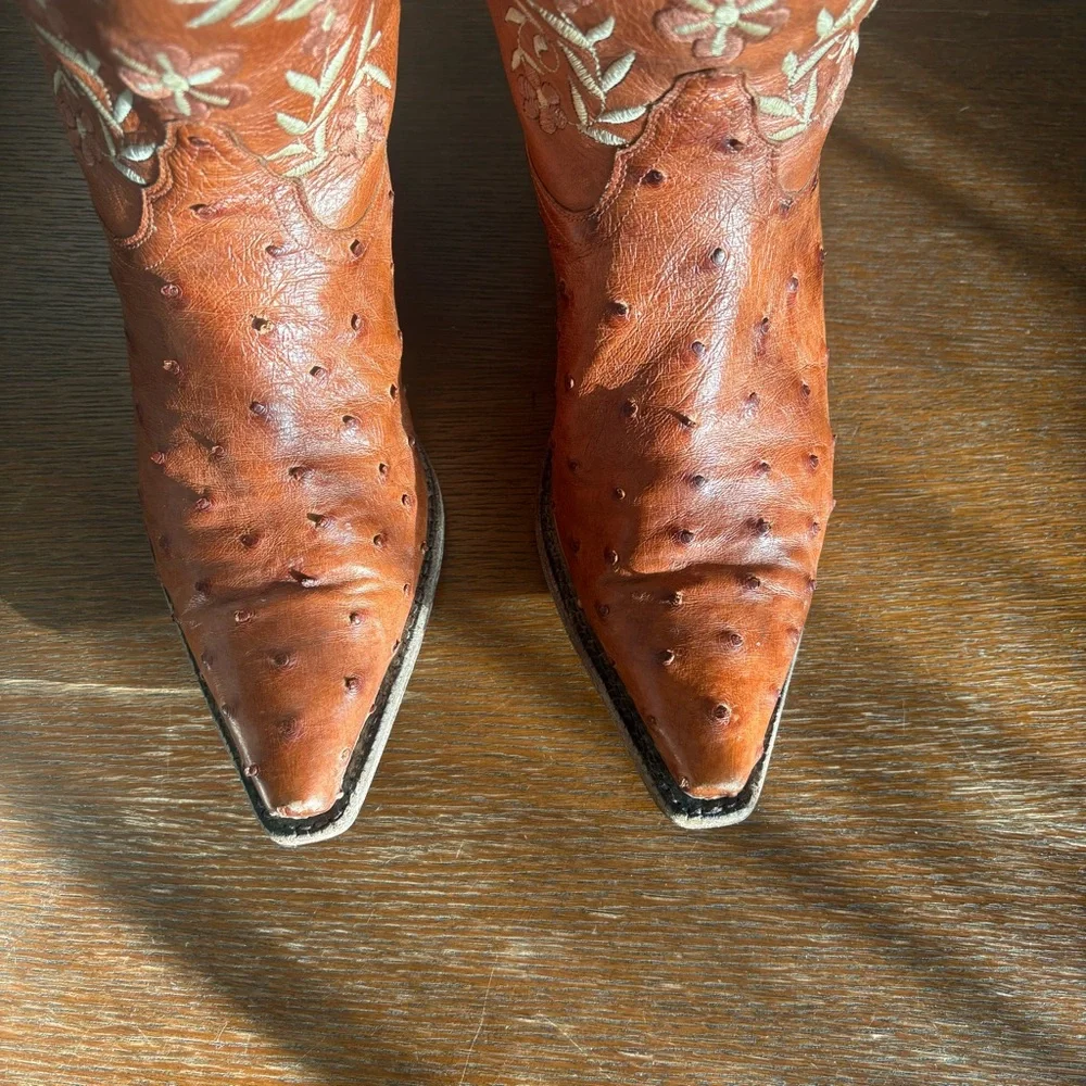 Tony Lama Signature Series Ostrich Leather Western Boots – Women’s 9B - Picture 6 of 16